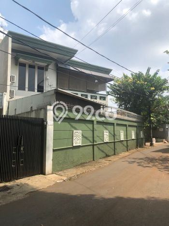 Rumah Elit Modern Tanpa Renovasi di Bintaro Jakarta Selatan Rumah Elit Modern Tanpa Renovasi di Bintaro Jakarta Selatan