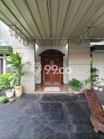 Rumah Elit Modern Tanpa Renovasi di Bintaro Jakarta Selatan Rumah Elit Modern Tanpa Renovasi di Bintaro Jakarta Selatan