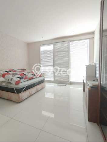 Ready to Use! Premium House LT 450m2 Desain Elegan di Intercon Ready to Use! Premium House LT 450m2 Desain Elegan di Intercon