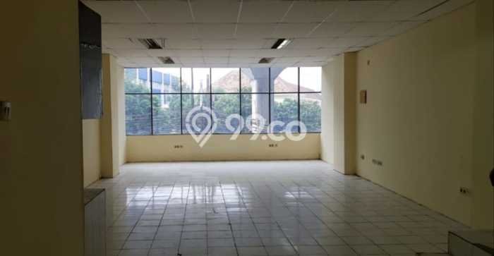 Area Ramai! Ruko Dijual di Kebayoran Baru untuk Bisnis Luas Bangunan 350m2 Area Ramai! Ruko Dijual di Kebayoran Baru untuk Bisnis Luas Bangunan 350m2