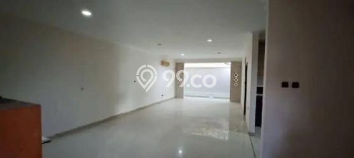 Hunian Mewah LB 300m2 Siap Huni Desain Elegan di Green garden, Jakarta Barat Hunian Mewah LB 300m2 Siap Huni Desain Elegan di Green garden, Jakarta Barat