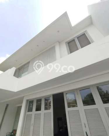 Ready to Use! Premium House LT 450m2 Desain Elegan di Intercon Ready to Use! Premium House LT 450m2 Desain Elegan di Intercon