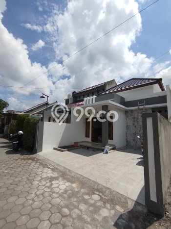 Jual Rumah Strategis Bagus Punya 3 KT di Gamping Sleman SHM Jual Rumah Strategis Bagus Punya 3 KT di Gamping Sleman SHM