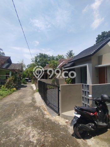Rumah Modern 3 KT di Bantul Yogyakarta Semi Furnished Rumah Modern 3 KT di Bantul Yogyakarta Semi Furnished
