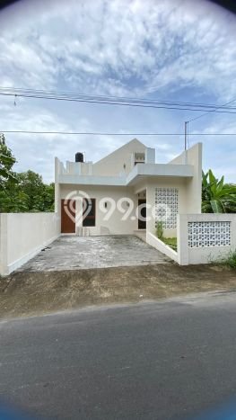 Rumah Strategis Minimalis Lb 105m2 di Gamping, Sleman Rumah Strategis Minimalis Lb 105m2 di Gamping, Sleman