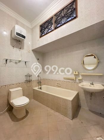 Rmh siap huni di Gandaria Kby baru Rmh siap huni di Gandaria Kby baru