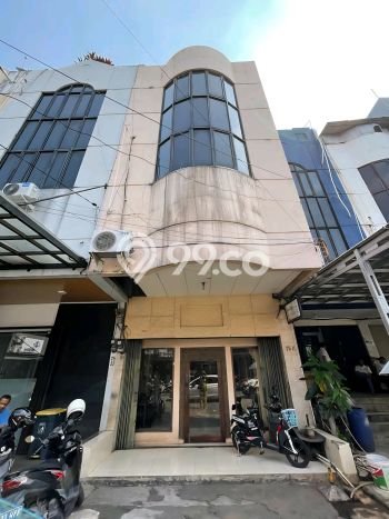 Ruko Paling Dicari LB 200m2 Dijual di Ciputat Ruko Paling Dicari LB 200m2 Dijual di Ciputat