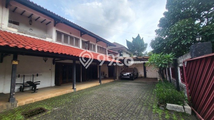 Ready to Use! Luxury House LT 741m2 Desain Modern di Bintaro Ready to Use! Luxury House LT 741m2 Desain Modern di Bintaro