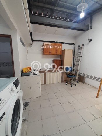 Rumah Modern 3 KT di Taman Kopo Indah Bandung Semi Furnished Rumah Modern 3 KT di Taman Kopo Indah Bandung Semi Furnished