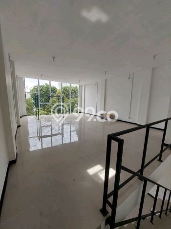 Ruko Dijual di Surabaya LT 64m2 & LB 192m2 Lokasi Terbaik! Ruko Dijual di Surabaya LT 64m2 & LB 192m2 Lokasi Terbaik!