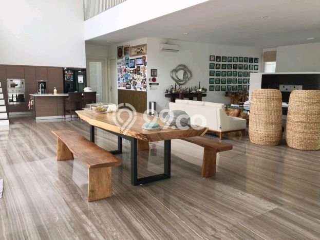 Rumah Luxury Modern Tanpa Renovasi di Citraland Surabaya Rumah Luxury Modern Tanpa Renovasi di Citraland Surabaya