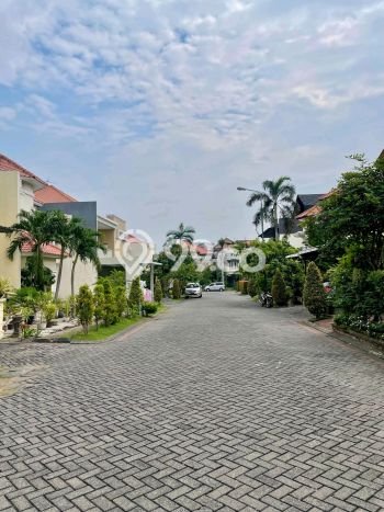 Hot Offer Hunian Mewah Ideal dan Luas di Dukuh Pakis, Surabaya Hot Offer Hunian Mewah Ideal dan Luas di Dukuh Pakis, Surabaya
