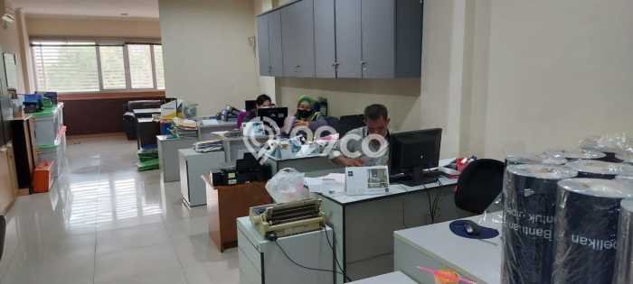 Ruko Dijual di Prime Area Jakarta Barat Luas 180m2 Ruko Dijual di Prime Area Jakarta Barat Luas 180m2