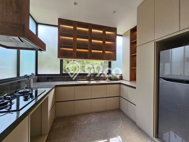 Rumah Luxury Modern Tanpa Renovasi di Kota Baru Parahyangan Bandung Rumah Luxury Modern Tanpa Renovasi di Kota Baru Parahyangan Bandung
