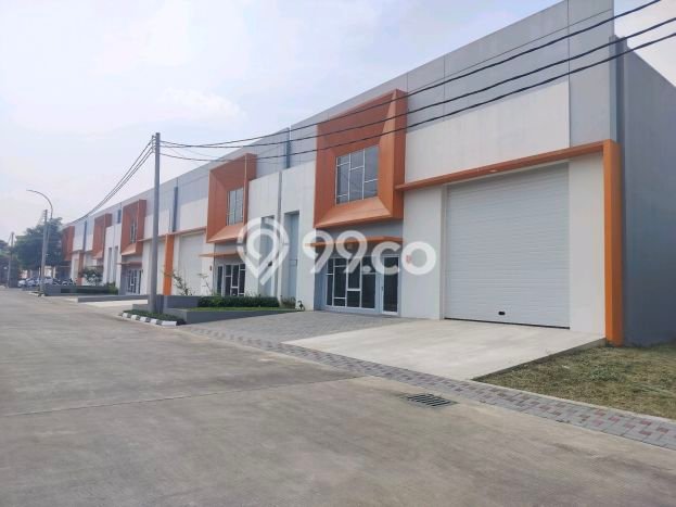 Gudang Dijual di Bandung LT 540m2 & LB 810m2 Lokasi Terbaik! Gudang Dijual di Bandung LT 540m2 & LB 810m2 Lokasi Terbaik!
