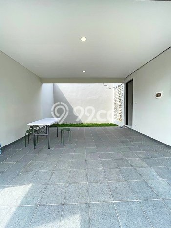Jual Rumah Mewah Elegan Dengan View Cantik di Kemang, Jakarta Selatan Jual Rumah Mewah Elegan Dengan View Cantik di Kemang, Jakarta Selatan