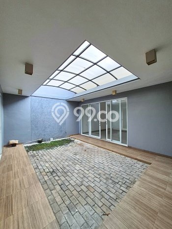 Rumah Mewah Dijual LT 275m2 di Pancoran, Jakarta Selatan Rumah Mewah Dijual LT 275m2 di Pancoran, Jakarta Selatan