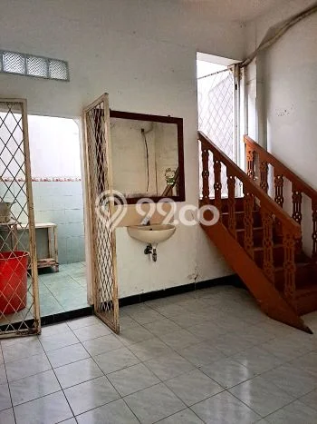 For Sale Hunian Rumah Terawat 5 Kamar di Rawamangun, Jakarta Timur For Sale Hunian Rumah Terawat 5 Kamar di Rawamangun, Jakarta Timur