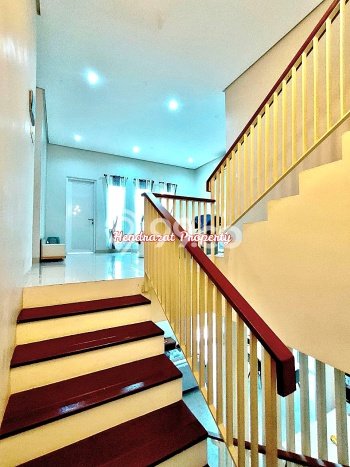 Ready to Use! Luxury House LT 241m2 Desain Elegan di Lebak Bulus Ready to Use! Luxury House LT 241m2 Desain Elegan di Lebak Bulus
