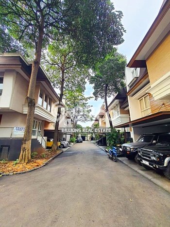 For Sale! Premium House LT 197m2 Desain Modern di Pejaten For Sale! Premium House LT 197m2 Desain Modern di Pejaten