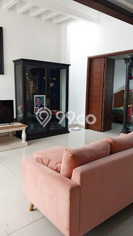 Ready to Use! Premium House LT 250m2 Desain Elegan di Pejaten Ready to Use! Premium House LT 250m2 Desain Elegan di Pejaten
