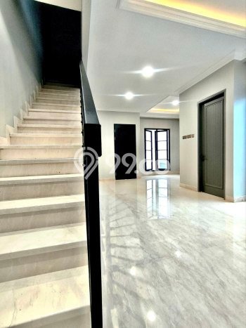 Rumah Mewah Akses Mudah di Jakarta Selatan Semi Furnished Rumah Mewah Akses Mudah di Jakarta Selatan Semi Furnished