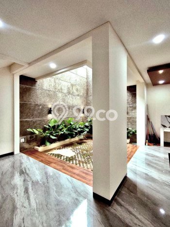 Dijual Rumah Luas Megah Dengan View Cantik di Pejaten, Jakarta Selatan Dijual Rumah Luas Megah Dengan View Cantik di Pejaten, Jakarta Selatan