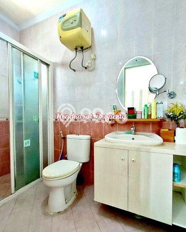 Jual Rumah Luas Elegan Dengan View Cantik di Kota Wisata, Bogor Jual Rumah Luas Elegan Dengan View Cantik di Kota Wisata, Bogor