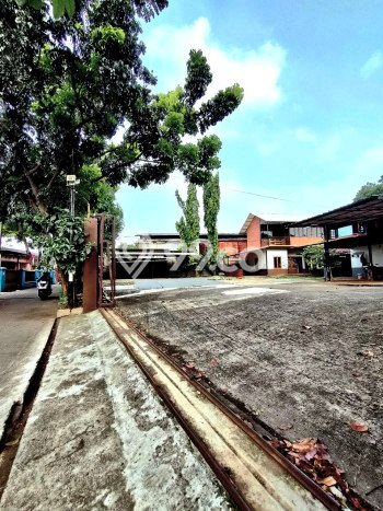AREA BISNIS! Gudang Kawasan Cikunir, Luas 400m², Mainroad, Ramai AREA BISNIS! Gudang Kawasan Cikunir, Luas 400m², Mainroad, Ramai