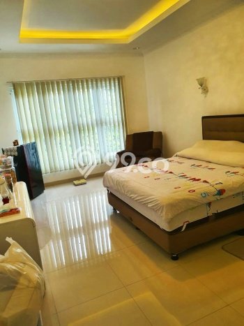 Rumah Luxury Modern Tanpa Renovasi di Pejaten Jakarta Selatan Rumah Luxury Modern Tanpa Renovasi di Pejaten Jakarta Selatan