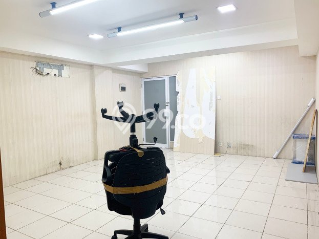 Komersial disewakan lokasi strategis Kebon Jeruk Jakarta Barat 95m2 Komersial disewakan lokasi strategis Kebon Jeruk Jakarta Barat 95m2