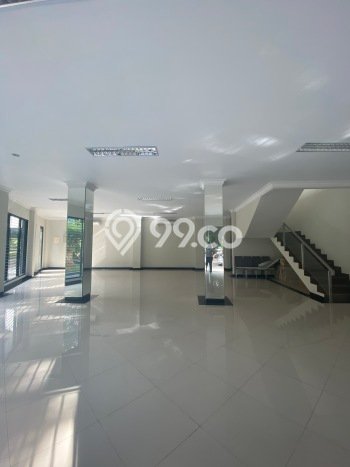 Unit Ruko Dijual di Jakarta Barat LT 317m2 & LB 430m2 Unit Ruko Dijual di Jakarta Barat LT 317m2 & LB 430m2