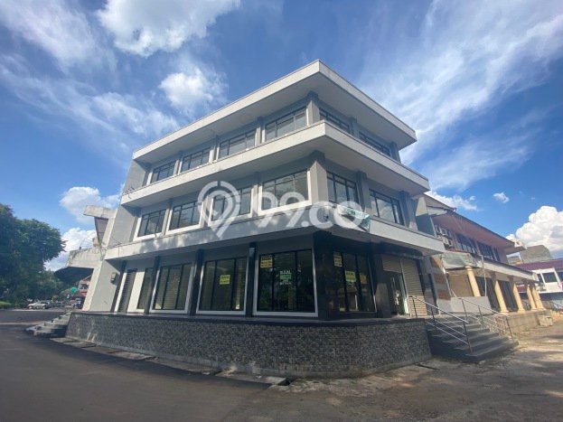 Unit Ruko Dijual di Jakarta Barat LT 317m2 & LB 430m2 Unit Ruko Dijual di Jakarta Barat LT 317m2 & LB 430m2