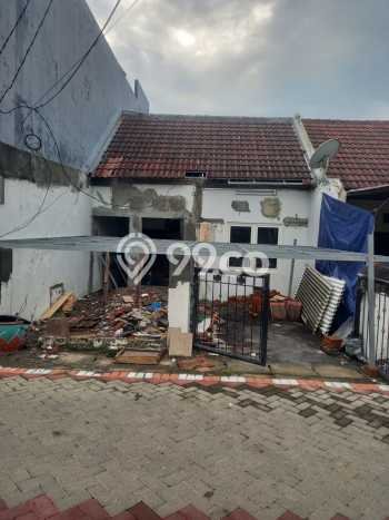 For Sale Hunian Rumah Terawat 3 Kamar di Gununganyar, Surabaya For Sale Hunian Rumah Terawat 3 Kamar di Gununganyar, Surabaya