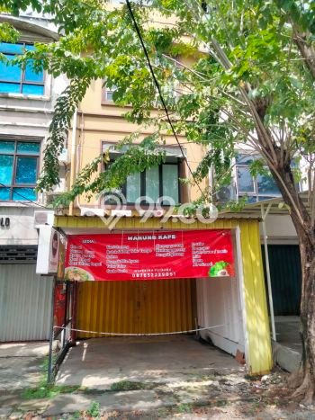 Disewakan Ruko di Kawasan Ramai Manyar Luas 350m2 Disewakan Ruko di Kawasan Ramai Manyar Luas 350m2