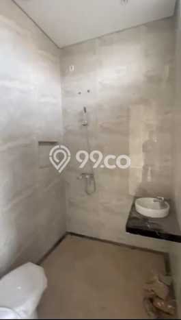 Dijual Rumah Luas Elegan Dengan View Eksklusif di Kedung Baruk, Surabaya Dijual Rumah Luas Elegan Dengan View Eksklusif di Kedung Baruk, Surabaya