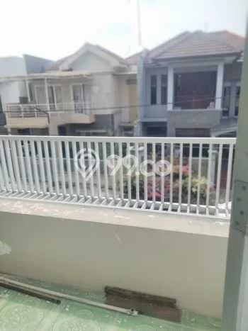 Rumah sewa siap huni 4 Kamar Tidur di Dharma Husada, Surabaya Rumah sewa siap huni 4 Kamar Tidur di Dharma Husada, Surabaya