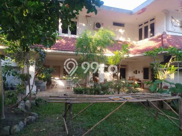 Ready to Use! Luxury House LT 929m2 Desain Elegan di Diponegoro Ready to Use! Luxury House LT 929m2 Desain Elegan di Diponegoro