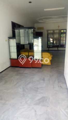Dijual Rumah Mewah Elegan Dengan View Eksklusif di Dharma Husada, Surabaya Dijual Rumah Mewah Elegan Dengan View Eksklusif di Dharma Husada, Surabaya