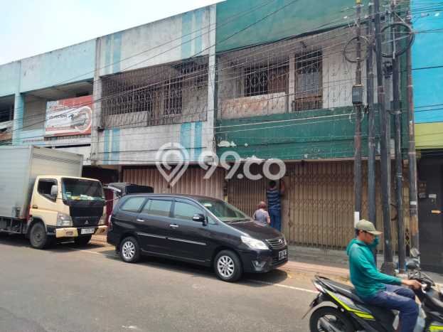 Ruko untuk Disewa di Pusat Malang Luas Bangunan 180m2 Ruko untuk Disewa di Pusat Malang Luas Bangunan 180m2