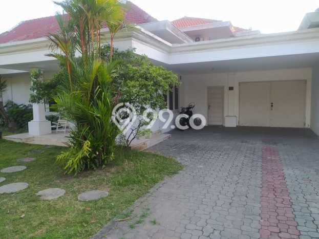 Ready to Use! Luxury House LT 929m2 Desain Elegan di Diponegoro Ready to Use! Luxury House LT 929m2 Desain Elegan di Diponegoro