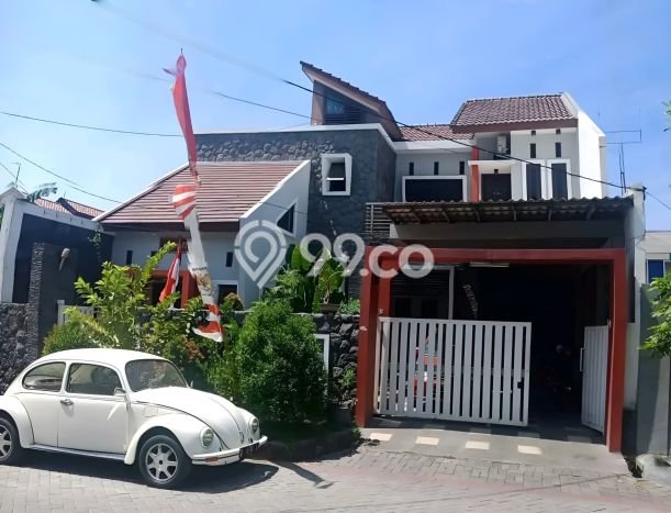 Siap Huni Rumah Mewah 6 Kamar di Gayungan Dekat ke Mana Pun Siap Huni Rumah Mewah 6 Kamar di Gayungan Dekat ke Mana Pun
