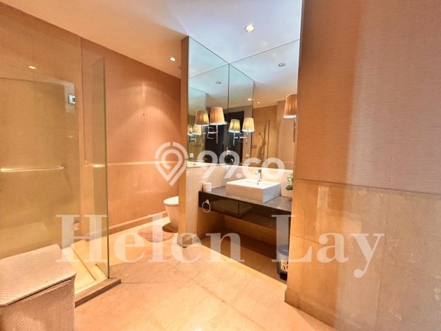 FOR SALE Hunian Apartemen Luxury di Kebayoran Lama dengan 3 Kamar Tidur & Luas 196m2 FOR SALE Hunian Apartemen Luxury di Kebayoran Lama dengan 3 Kamar Tidur & Luas 196m2