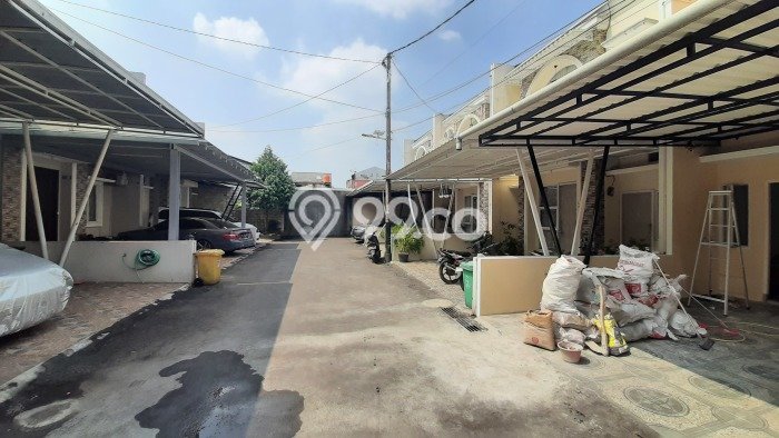 Rumah Modern 6 Kamar LT 105m2 di Pejaten Rumah Modern 6 Kamar LT 105m2 di Pejaten