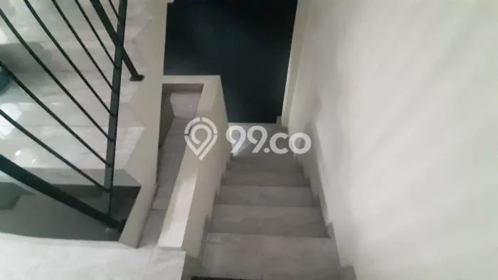 Rumah Mewah Siap Huni LT 300m2 di Cilandak, Jakarta Selatan Rumah Mewah Siap Huni LT 300m2 di Cilandak, Jakarta Selatan