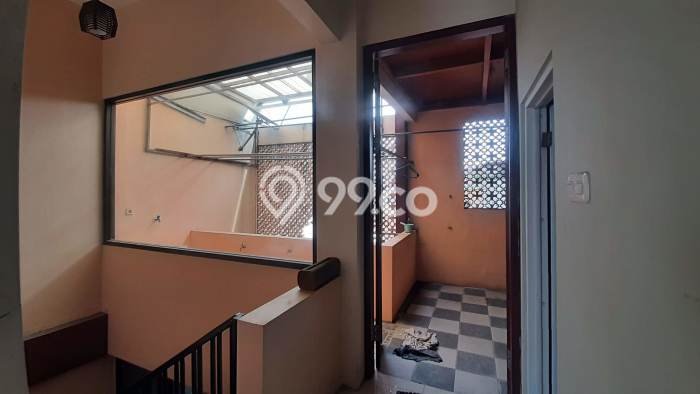 Rumah Modern Cantik 3 Kamar Bisa Langsung Pindah di Cipondoh Rumah Modern Cantik 3 Kamar Bisa Langsung Pindah di Cipondoh