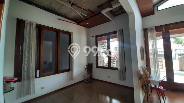 Jual Rumah Luas Elegan Dengan View Cantik di Tanjung Barat, Jakarta Selatan Jual Rumah Luas Elegan Dengan View Cantik di Tanjung Barat, Jakarta Selatan