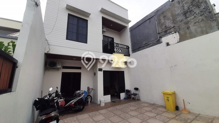 Siap Huni Rumah Mewah 5 Kamar di Pasar Minggu Dekat ke Mana Pun Siap Huni Rumah Mewah 5 Kamar di Pasar Minggu Dekat ke Mana Pun