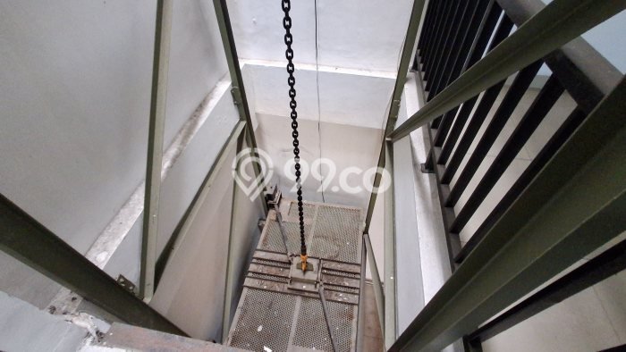 Ruko Dijual di Jakarta Selatan LT 130m2 & LB 260m2 Lokasi Terbaik! Ruko Dijual di Jakarta Selatan LT 130m2 & LB 260m2 Lokasi Terbaik!