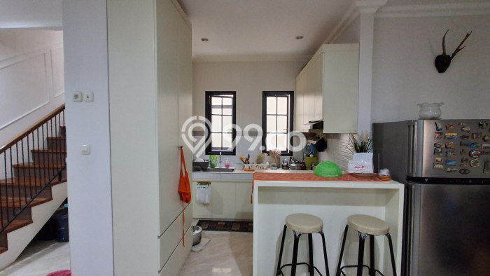 Jual Rumah Mewah Elegan Dengan View Eksklusif di Pejaten, Jakarta Selatan Jual Rumah Mewah Elegan Dengan View Eksklusif di Pejaten, Jakarta Selatan